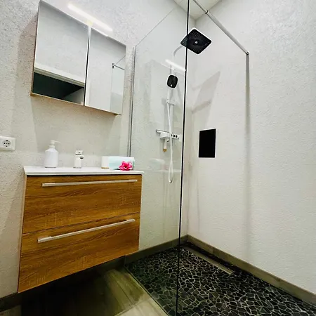 Holi Day 2-bett App 4 * Berlino