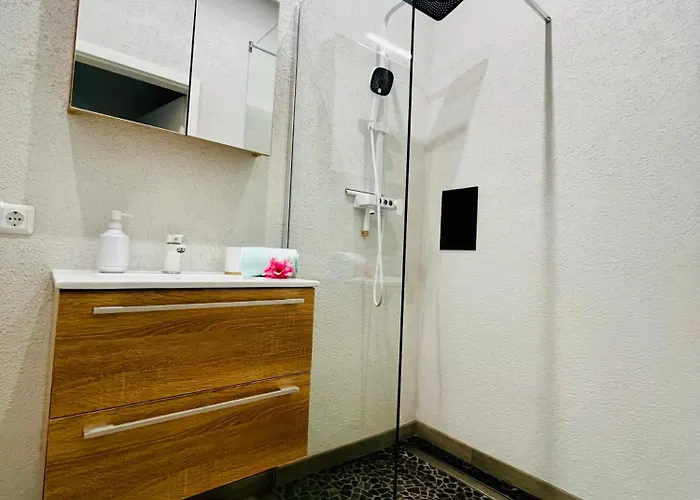 Holi Day 2-bett App 4 * Berlin